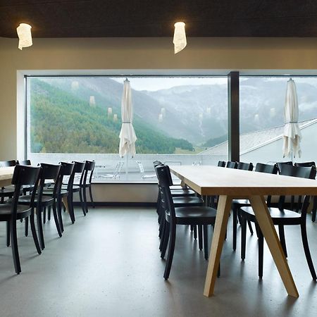 Saas-Fee Wellnesshostel4000 Esterno foto