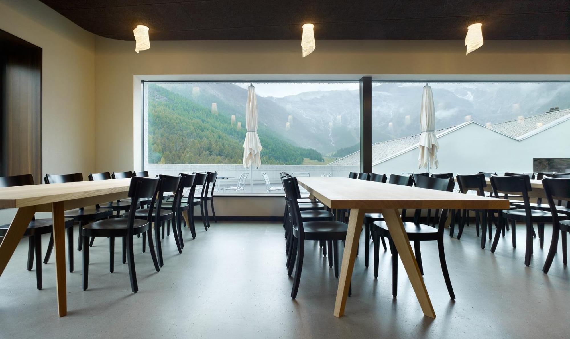 Saas-Fee Wellnesshostel4000 Esterno foto