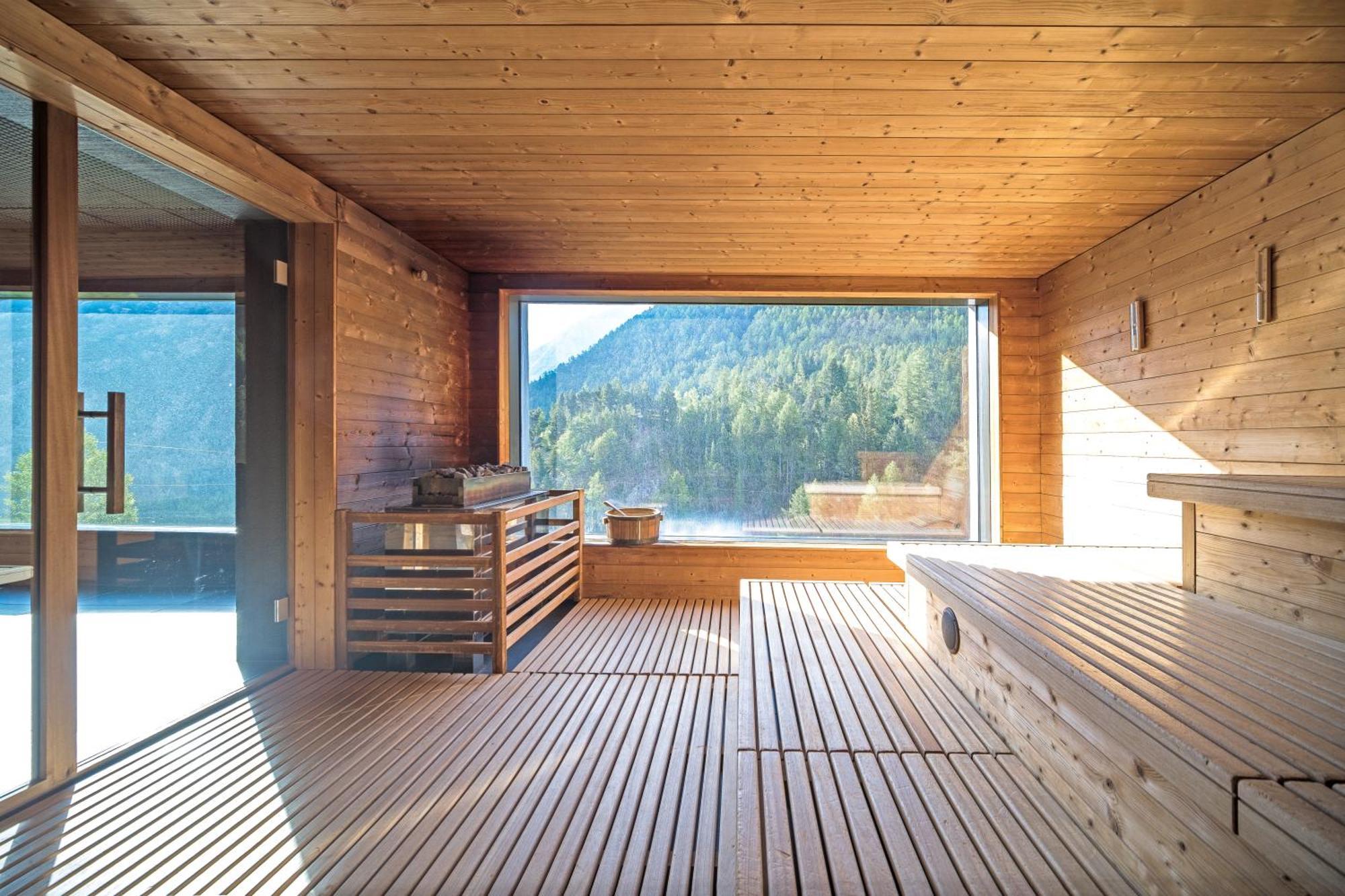 Saas-Fee Wellnesshostel4000 Esterno foto