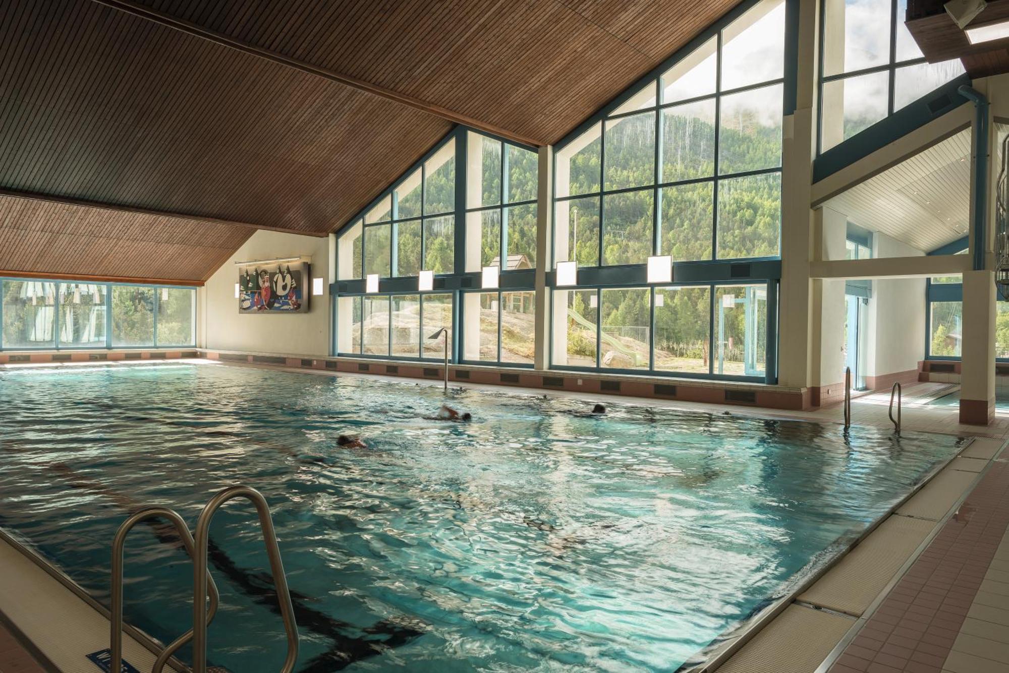 Saas-Fee Wellnesshostel4000 Esterno foto