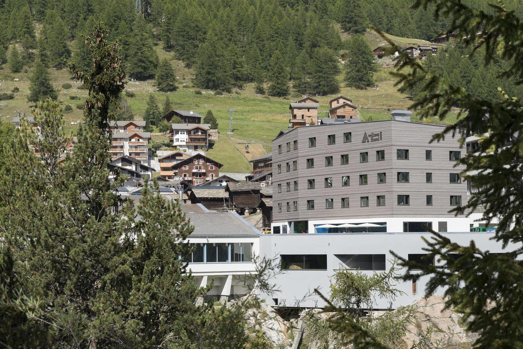 Saas-Fee Wellnesshostel4000 Esterno foto